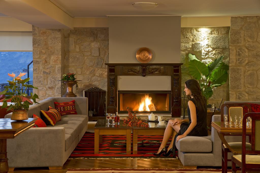 Ellinon Thea Arachova Hotel Buitenkant foto